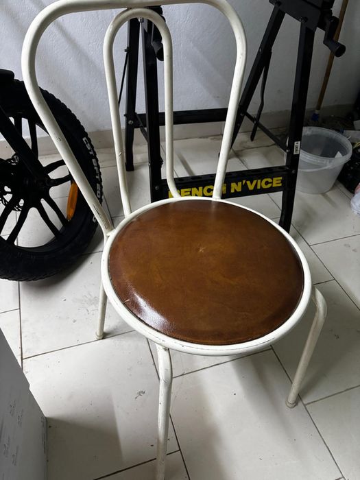 Cadeira Vintage em Metal e Madeira | Estilo Industrial