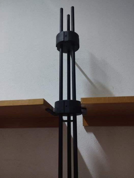 Vendo duas estantes de escritório/loja