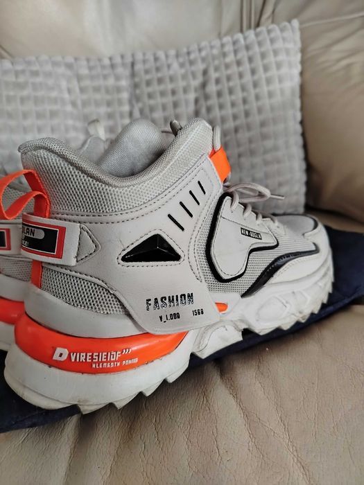Buty typu adidas