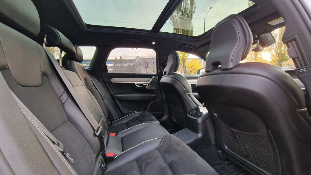 Volvo V90 T8 R-Design Plus  AWD PHEV 395 Hybrid