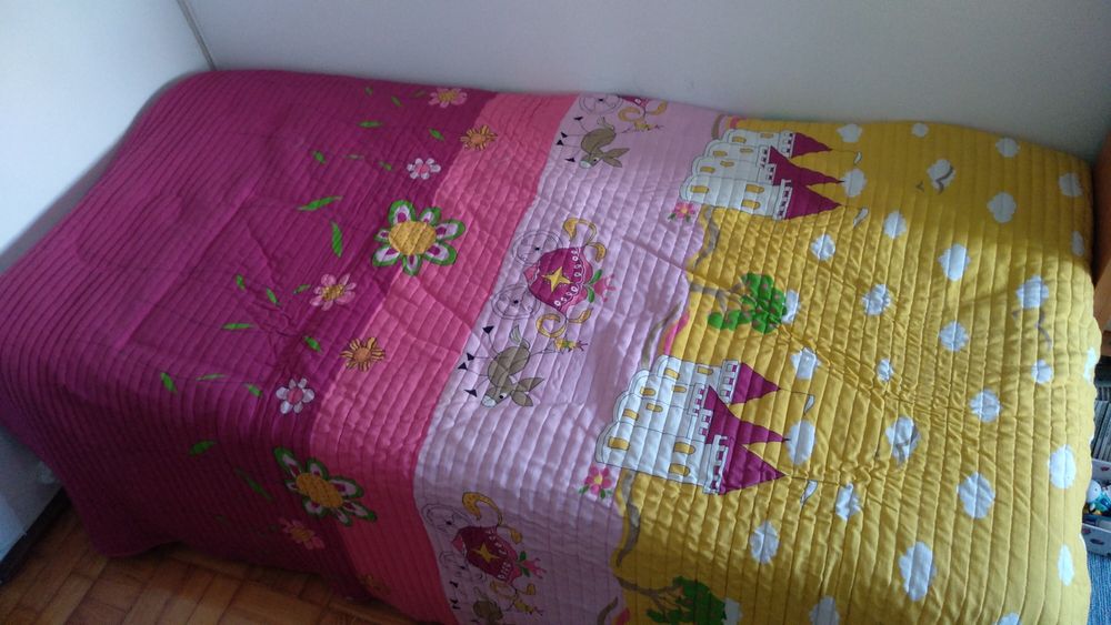 Cama de solteiro + colchão