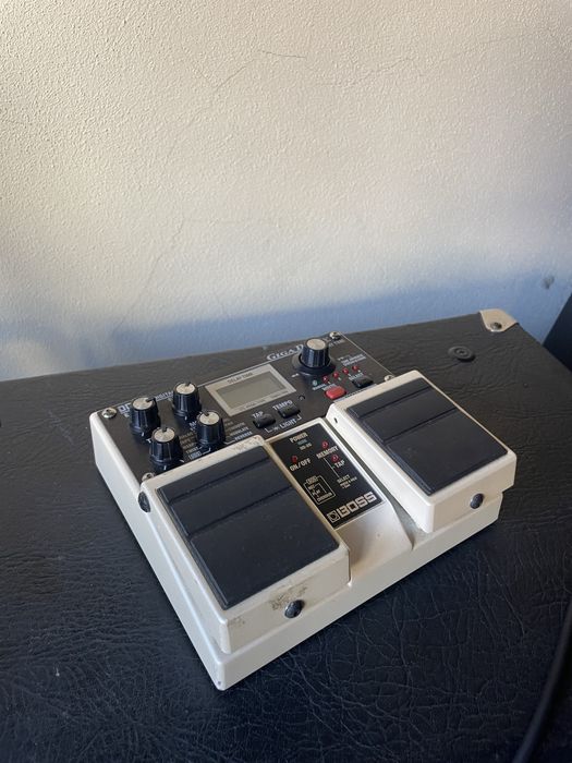 Pedal de delay Boss DD-20