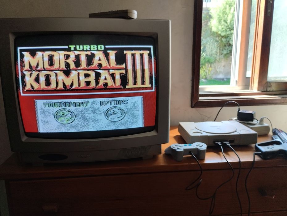 Consola antiga+TV antiga