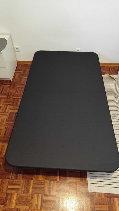 Base de cama revestida em tecido l 190x100 cm como nova! Pouquíssimo uso
