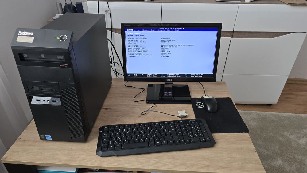 Lenovo ThinkCentre M83  i5   8gb ram