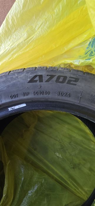 Автошини  APLUS 235 45 R18