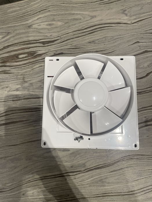 Витяжний вентилятор Blauberg Auto 150, новий, з дефектом