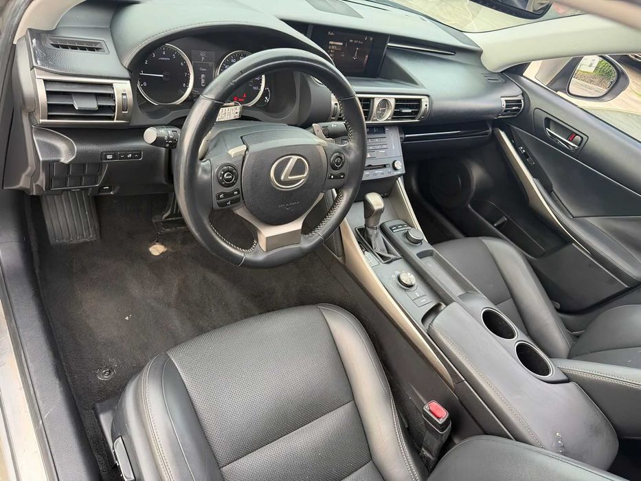 Lexus IS 250      2015