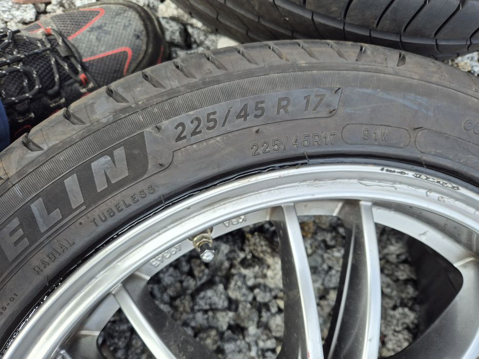 Koła letnie 17x7J 5x112 225/45 R17 Michelin 25r.