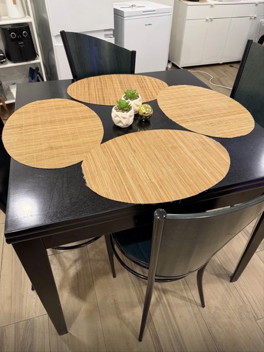 Mesa extensivel com 4 cadeiras