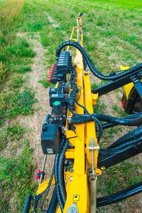 Опрыскиватель прицепной Богуслав ОПК 3200 24 Титан New ARAG Bravo 400