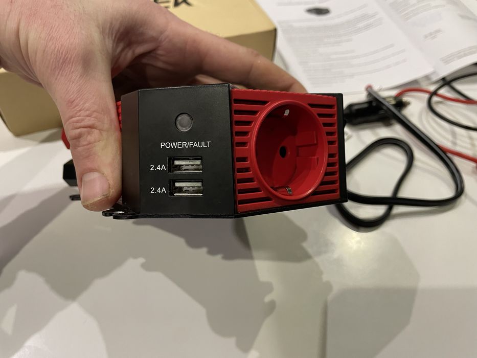 Инвертор Bestek 400 Вт США