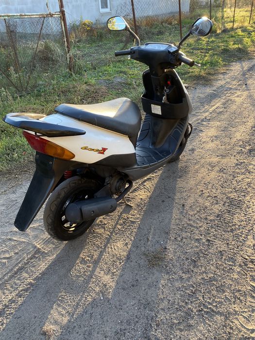 Suzuki lets 2.