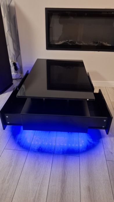 Stolik kawowy z 4 szufladami i podświetleniem LED