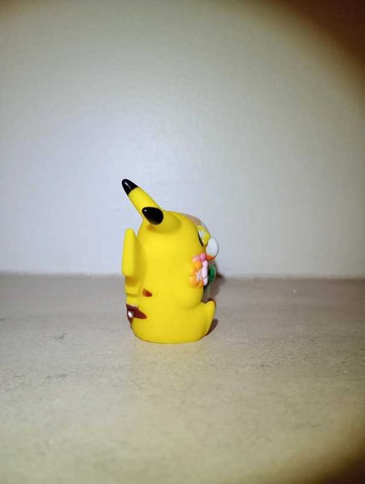 Pikachu e rowlet
