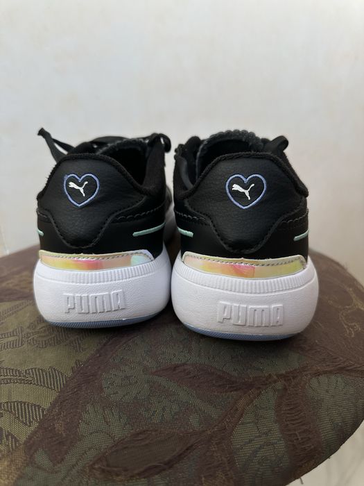 Жіночі кросівки Puma розмір 37