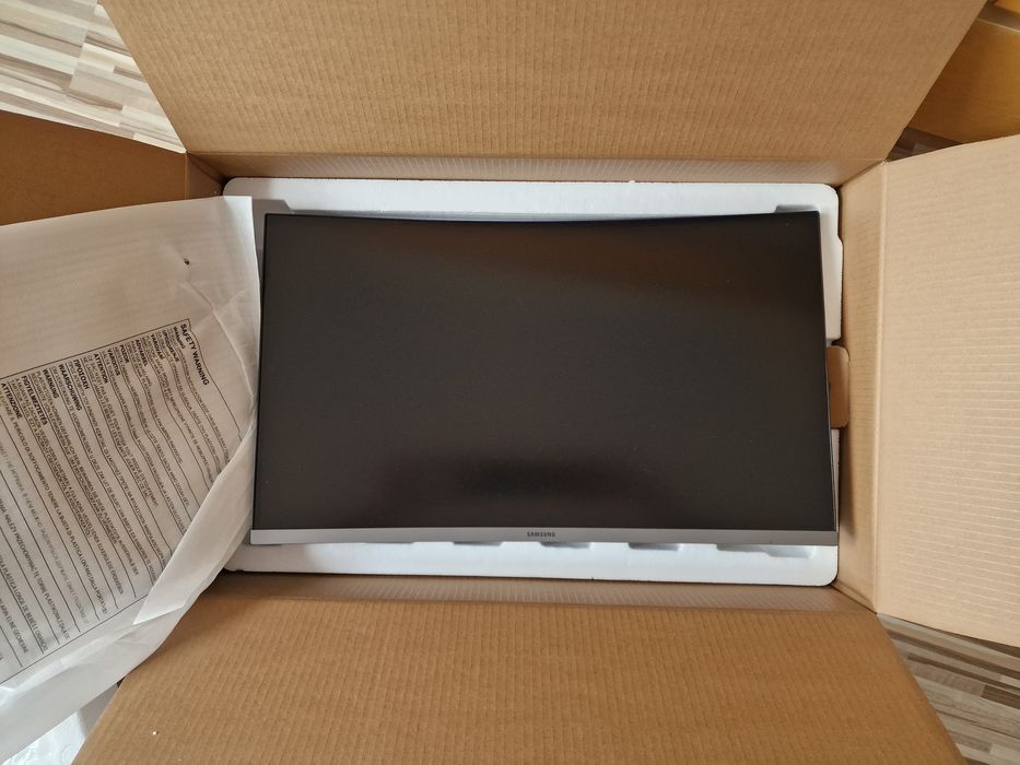 Samsung CR50 curved monitor , 27 cali , jak nowy