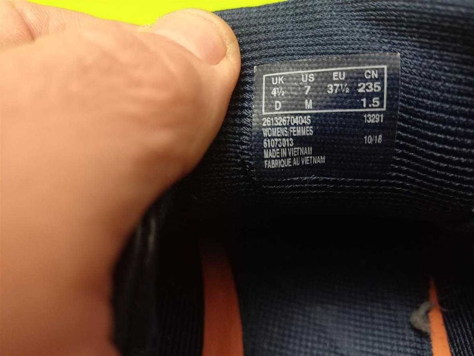 Кроссовки Clarks  ОРИГИНАЛЬНЫЕ женские кожаные 37 РАЗМЕР