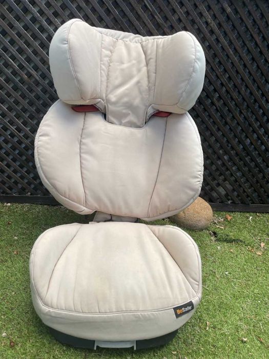 Cadeira Auto BeSafe iZi Up X3 Fix (Grupo 2/3 - 15-36 kg)