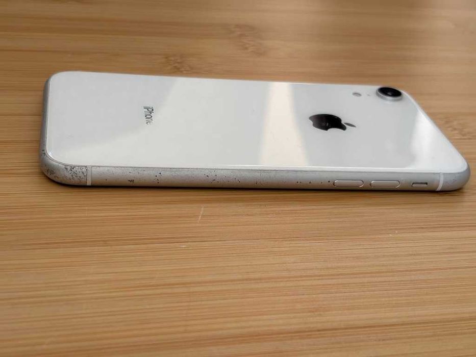 iPhone XR branco de 64 GB com 3 carregadores (EUA + UE + indução) 80% (US charger included)
