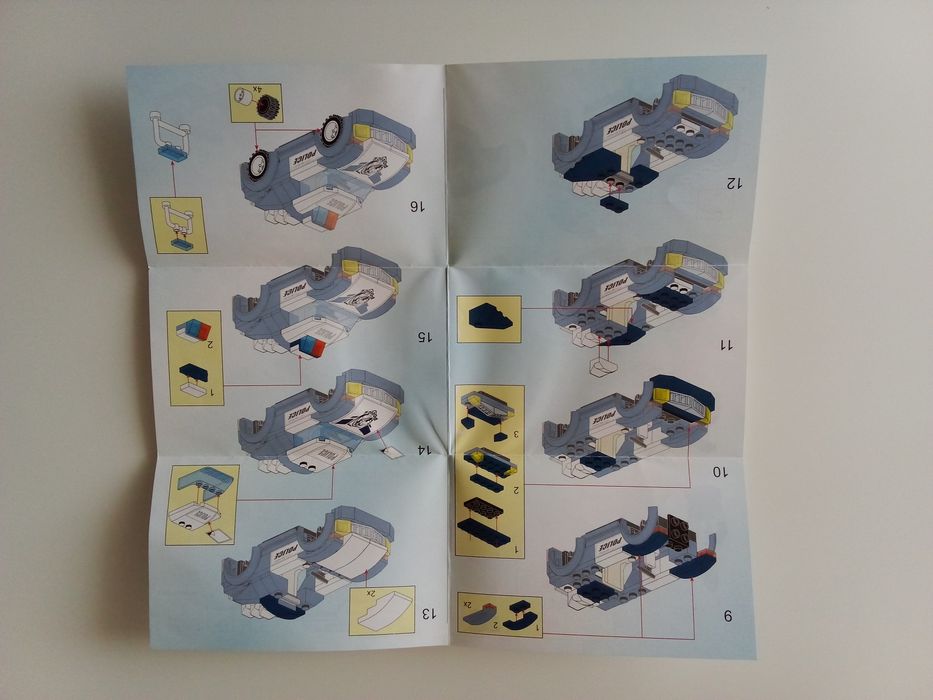 Carro de Polícia 1901 (LEGO)