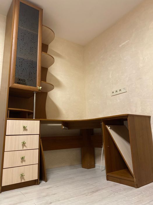 Продаю комплект мебели