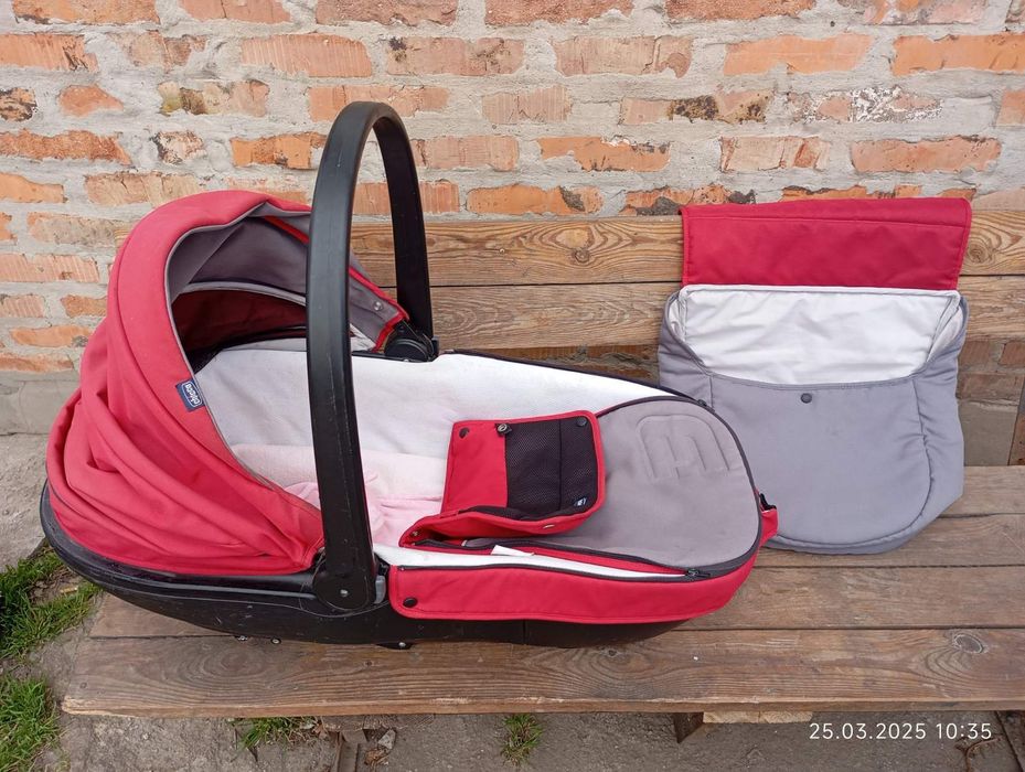 Продам Коляска Chicco