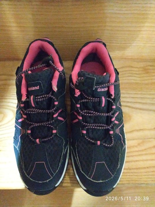 Buty sportowe dziewczęce granatowo różowe , r 35, firmy graceland, używane