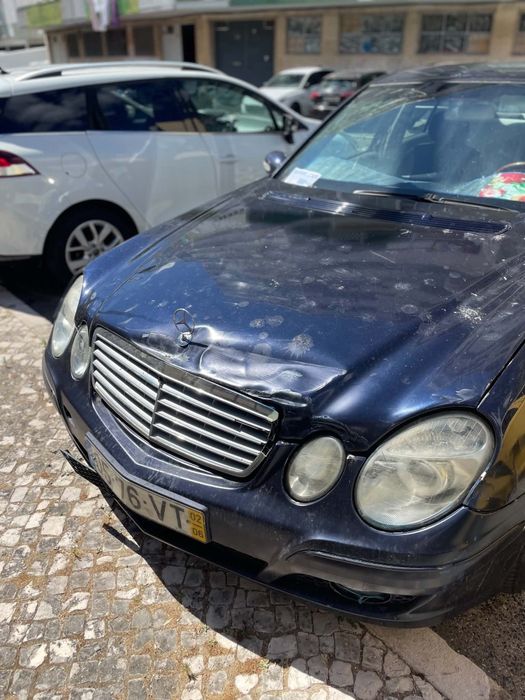 Mercedes E220cdi  com afazeres