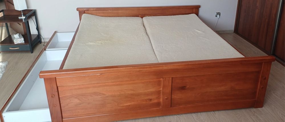 Łóżko drewniane + materac z szufladami