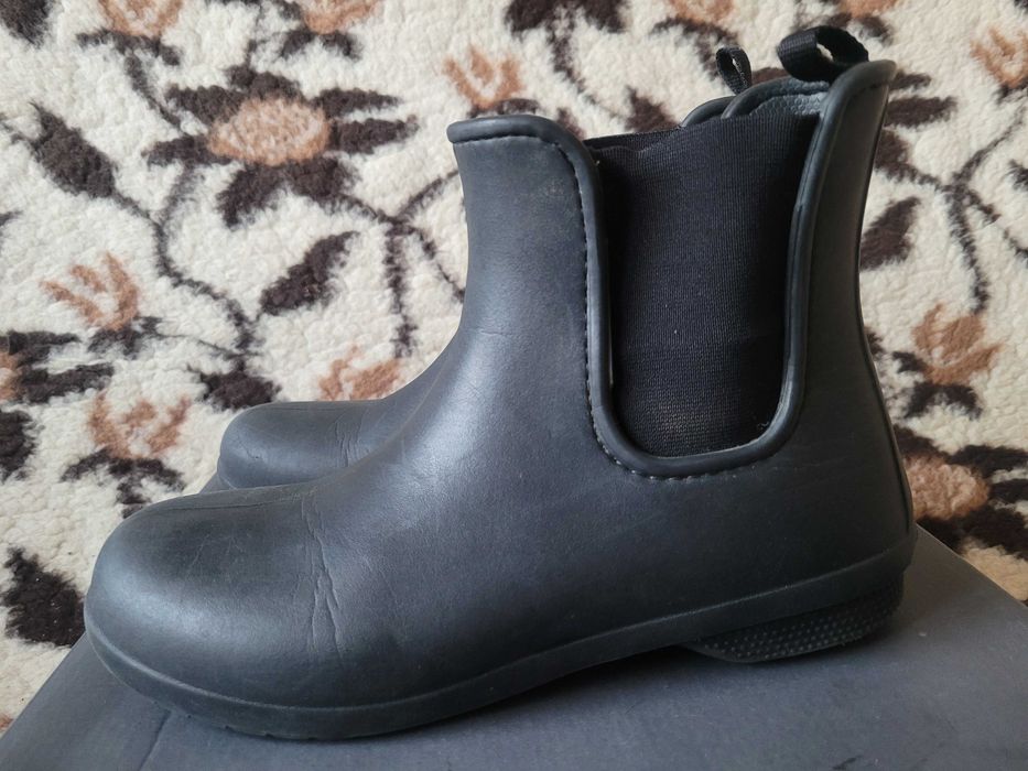 Mega kalosze Crocs Freesail Chelsea Boot wkł.25 cm