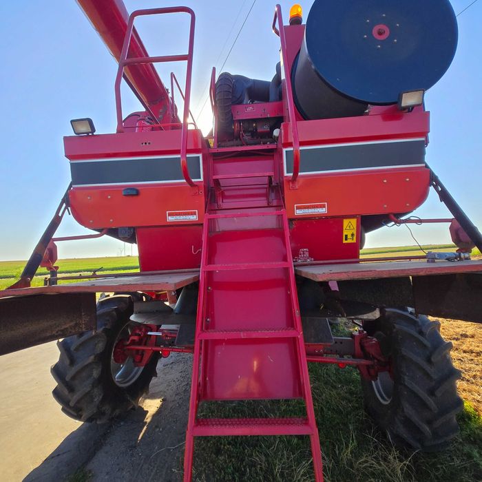 Свіжий комбайн case 2388