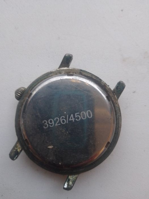 Продам    часы наручные