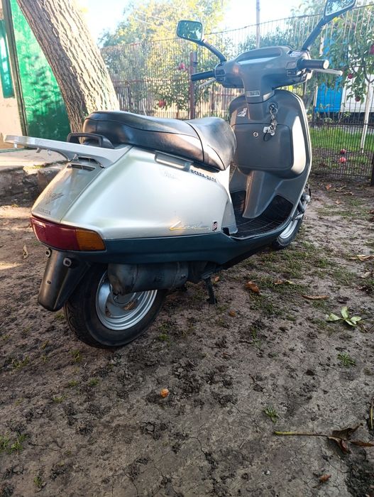 Продам скутер Хонда лед 90