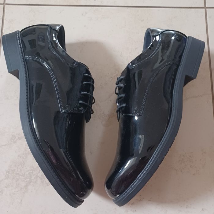Buty BRUNO MARC lakierowane nowe 48/32cm