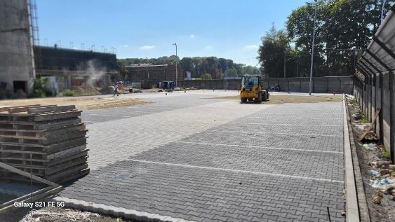 Układanie kostki brukowej/ Brukarstwo