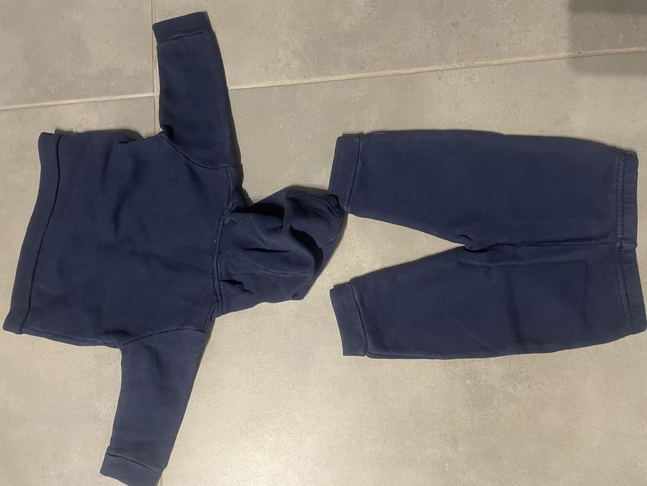 Dres Benetton 2 pary skarpet gratis 62 cm