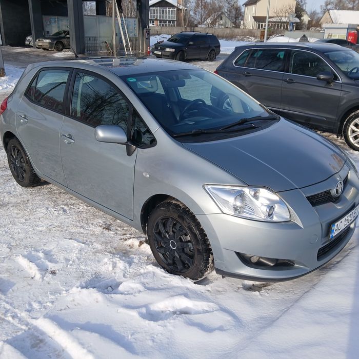 Продам тойота ауріс