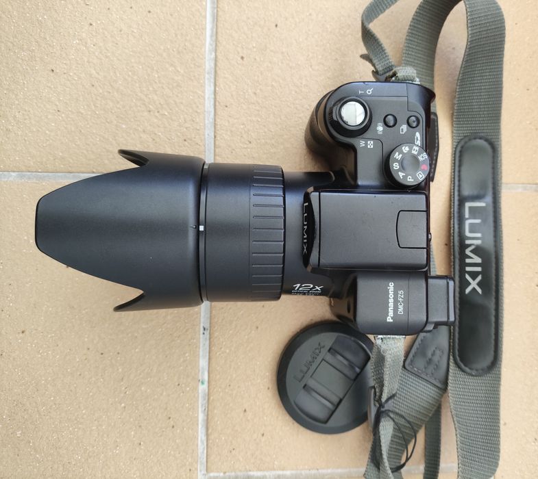 Máquina fotográfica Panasonic Lumix FZ5