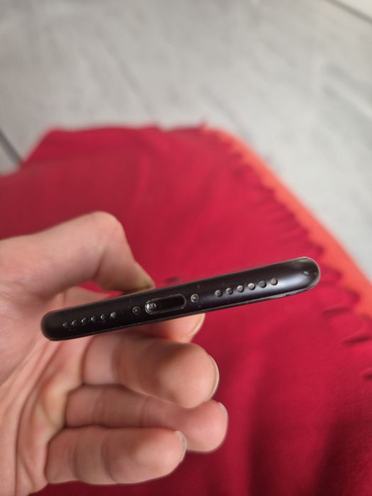 Iphone se 2020 idealny