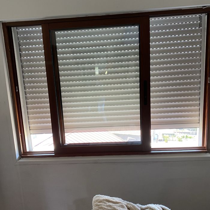 Vendo Janelas / Mais informação através de mensagem