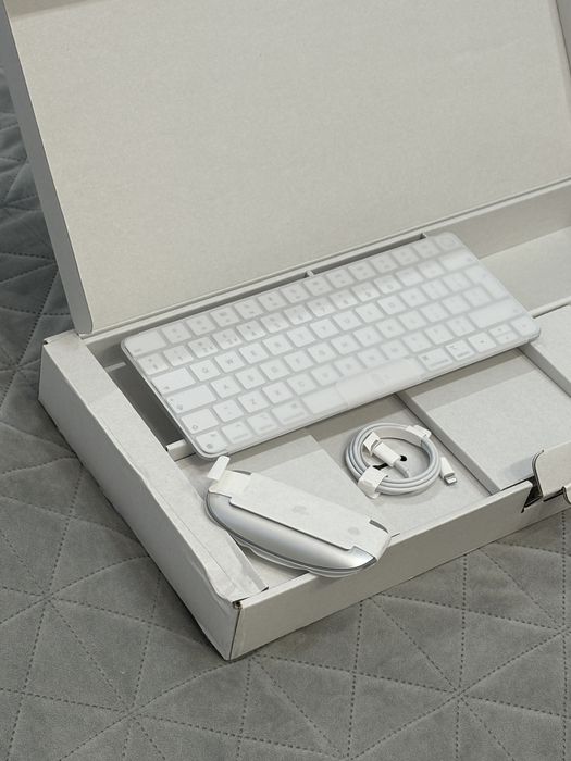 Новий комплект Apple Magic Keyboard з Touch ID + Apple Magic Mouse