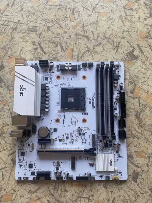 Материнка aigo b450 plus ddr4