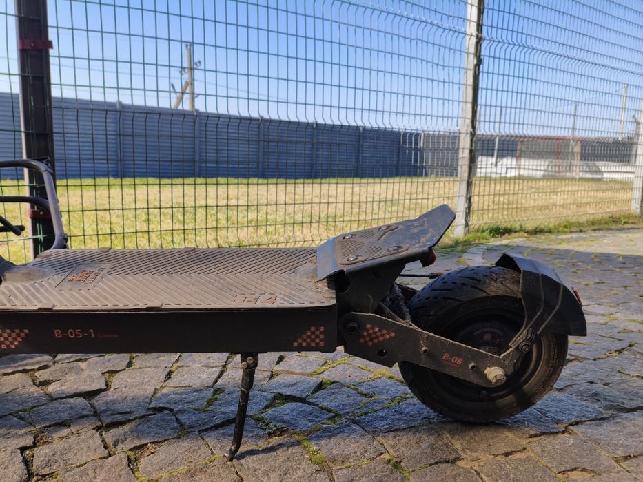 Продам электро самокат кукирин г4