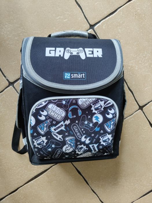 Рюкзак каркасний,жорстка спинка