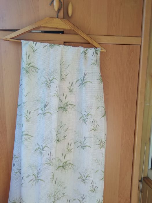 Продам тюль. 2 шт.
