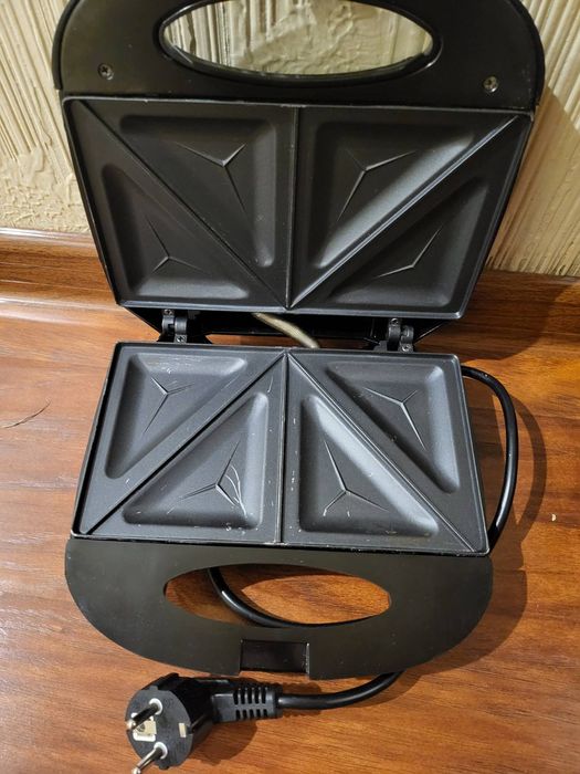 Бутербродница за 330грн