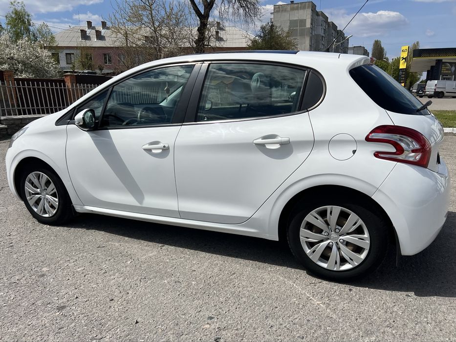 Peugeot 208 2013