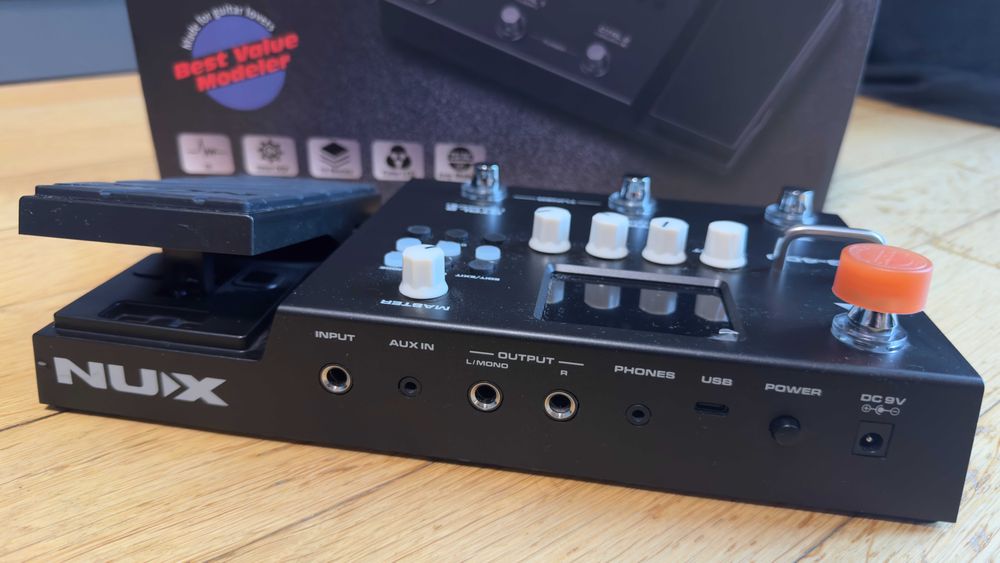 NUX MG-400 – multiefekt gitarowy jak nowy + oryginalne pudełko