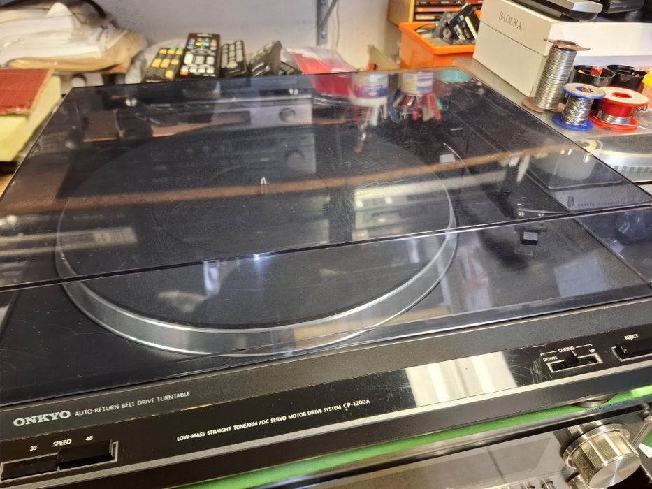 Gramofon Onkyo CP-1200A